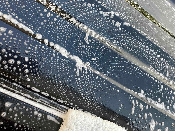 イージープロコート専用シャンプーでルーフを洗車